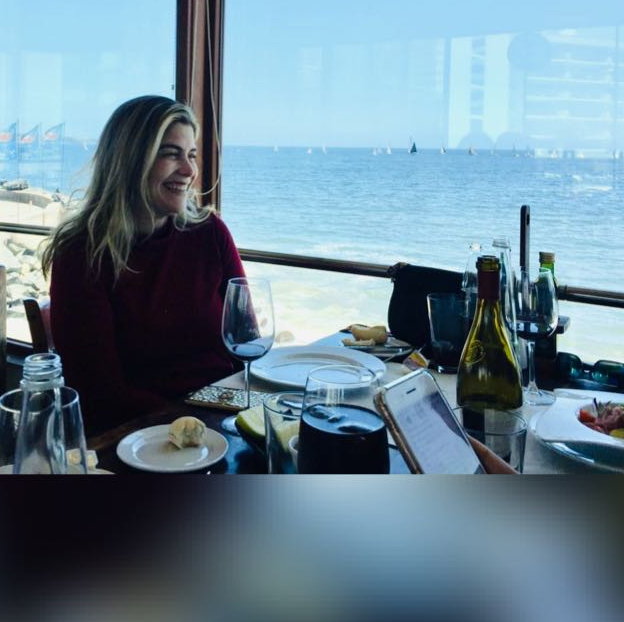 Dr(a) Alessandra - Psicóloga